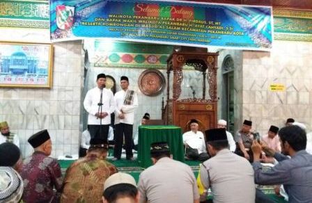Walikota Pekanbaru Safari Ramadhan Ketiga di Masjid As-Salam Pangeran Hidayat